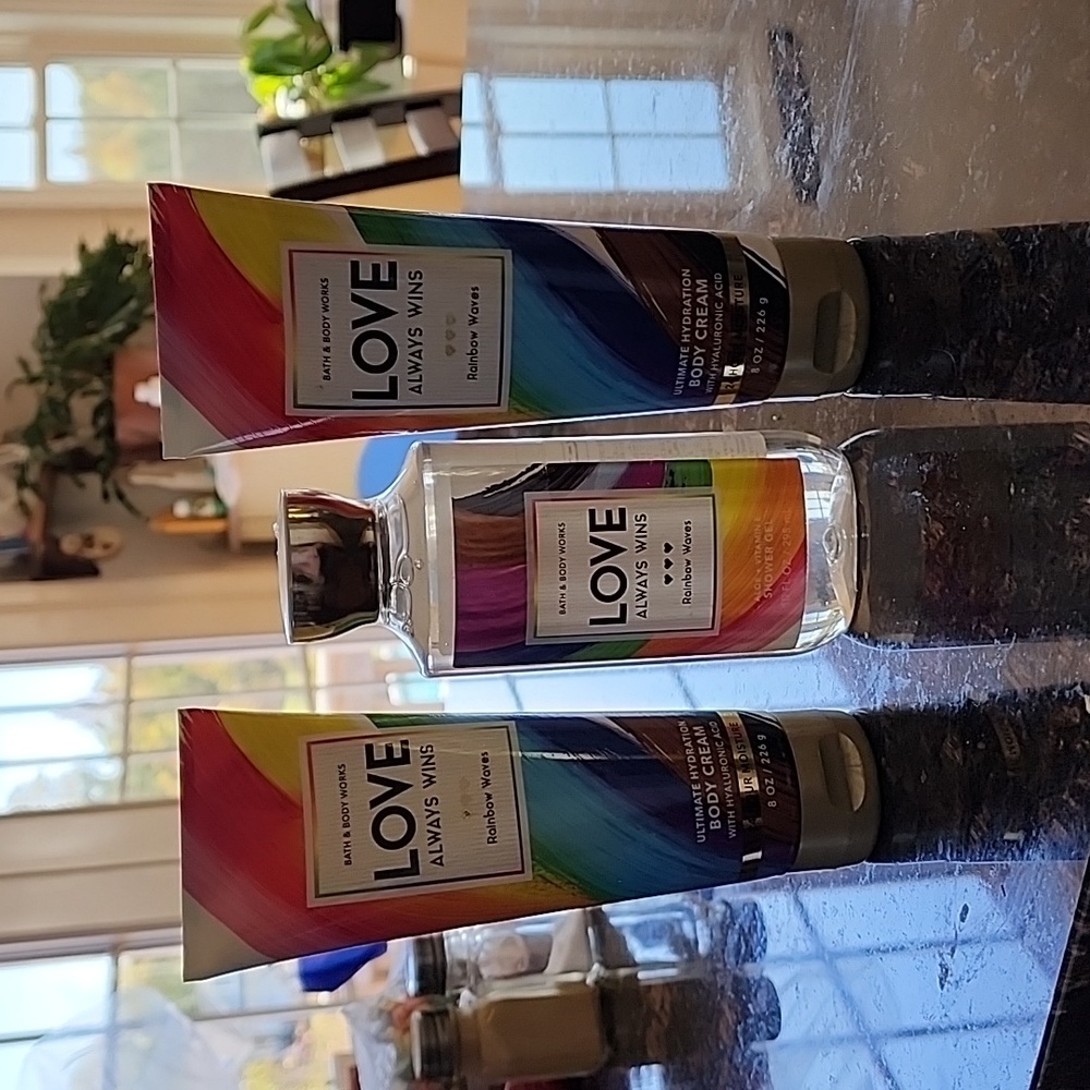 Bath & Body body cream and shower gel